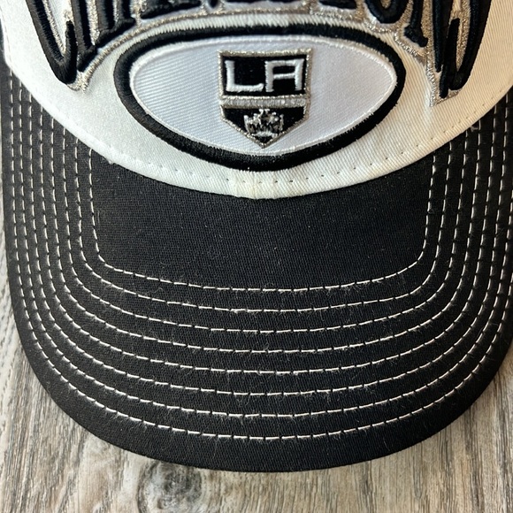 New Era Hat Black and White Los Angeles Kings 39thirty 2012 Conference Champions - Picture 6 of 12